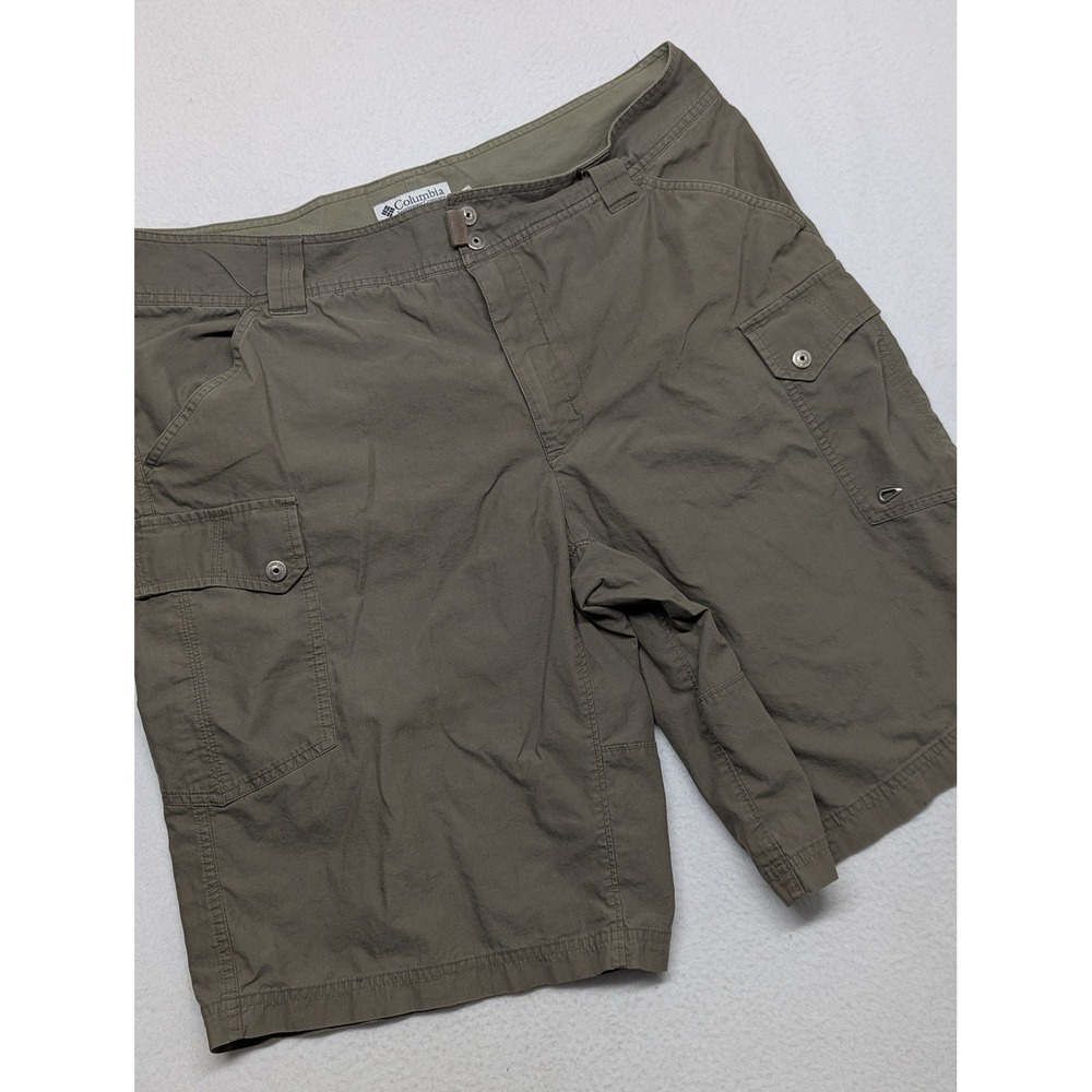 Columbia Mens Cargo Shorts Size 38 Olive Green XM4465 Hiking Outdoor Utility